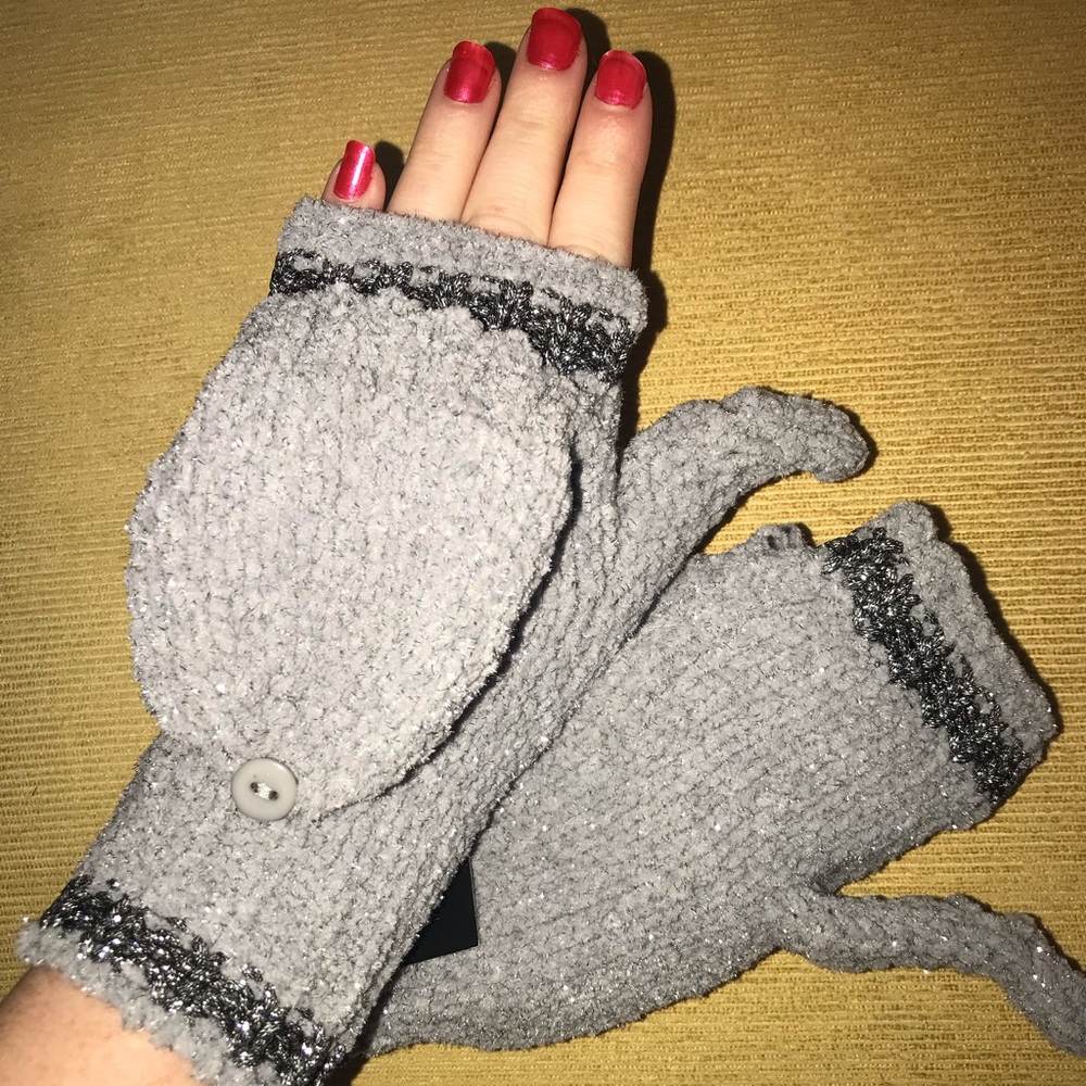 NWT Minicci Adult Sparkle Lux Mittens